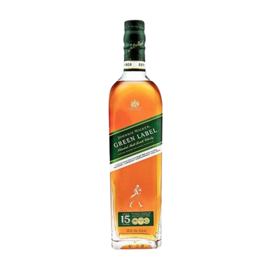 Elegante botella de whisky Johnnie Walker Green Label de 750 ml con su representativa etiqueta inclinada verde y su estuche de presentación premium a juego.